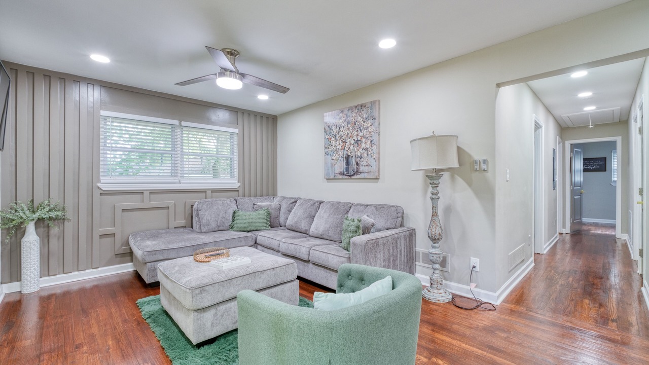 Photo of Livingroom in East Point