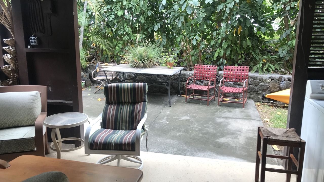 Photo of Patio Balcony in Historic Kailua Village