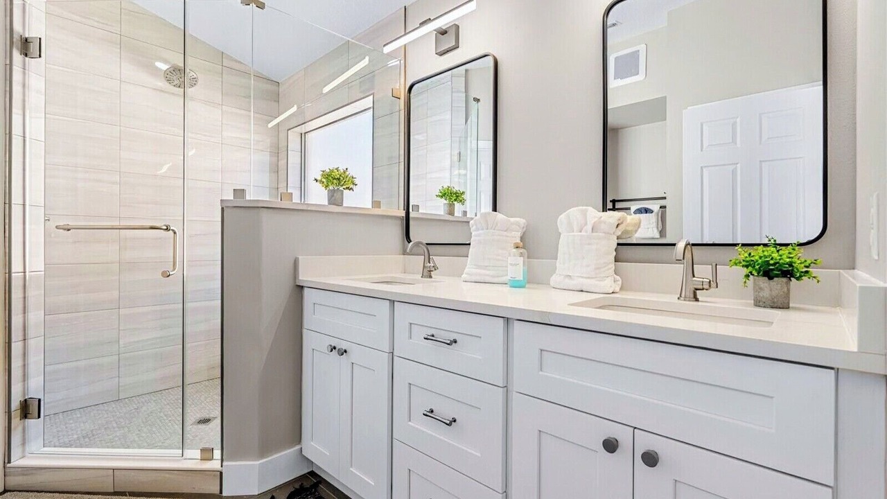 Photo of Bathroom in Lake Berkley