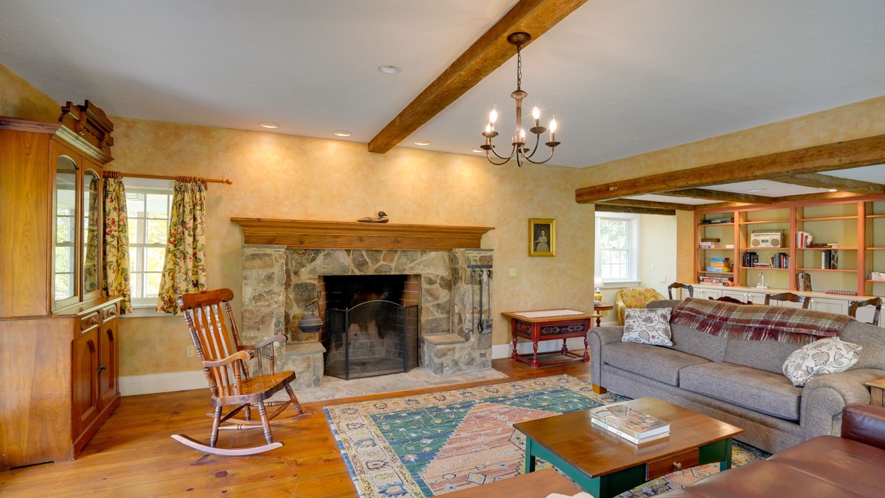 Photo of Livingroom in Canaan