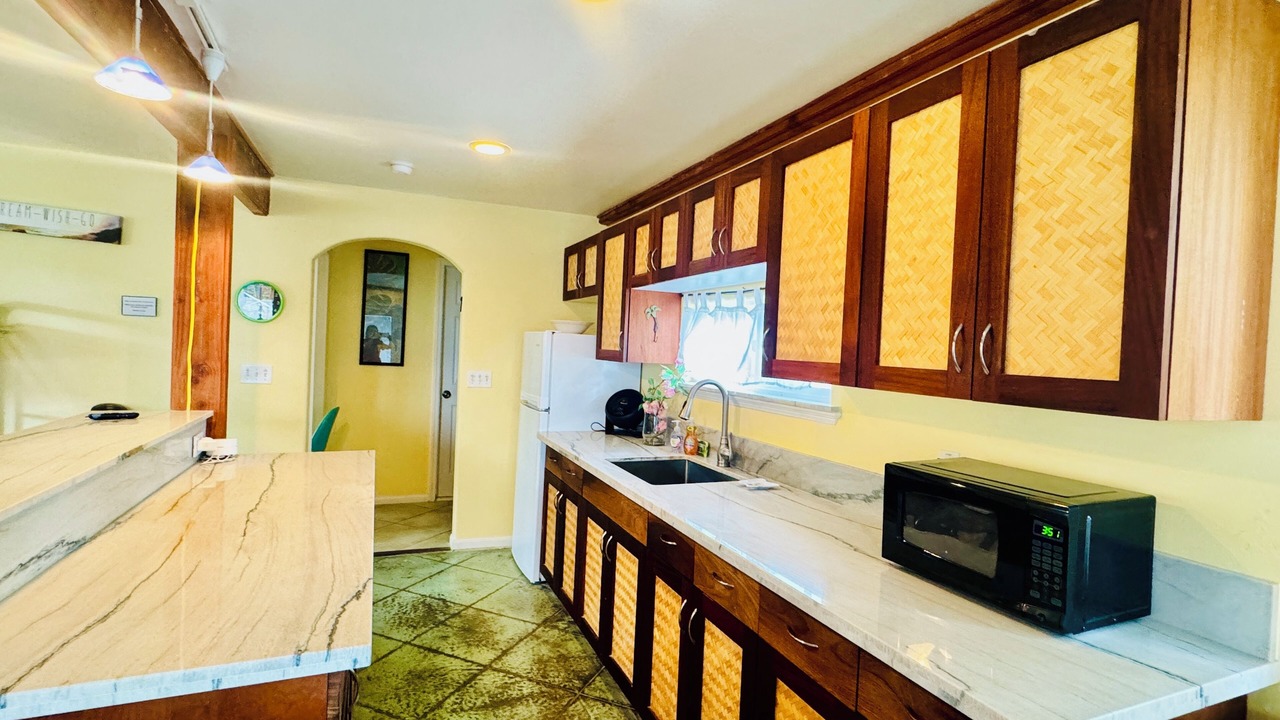 Photo of Kitchen in Kahaluu Bay