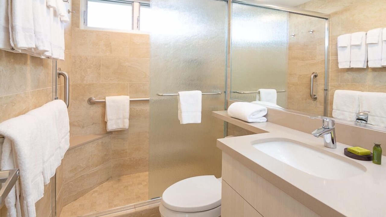 Photo of Bathroom in Napili