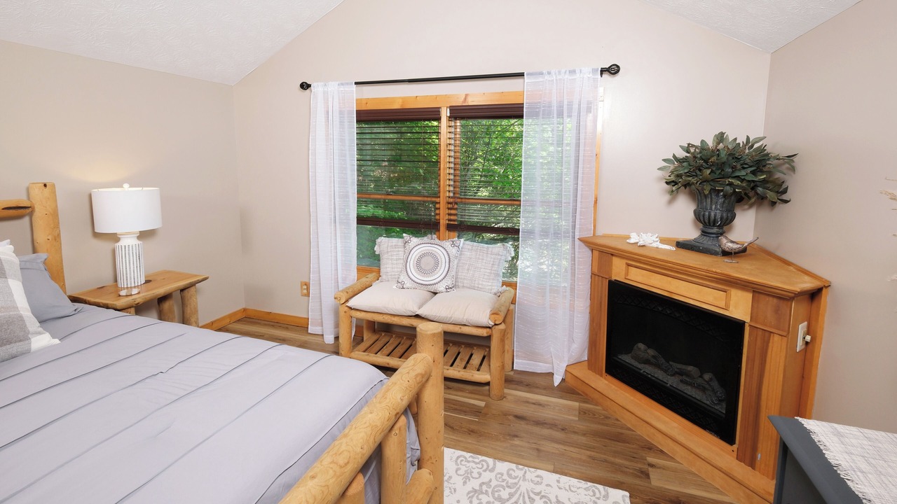 Photo of Bedroom in Black Bear Falls