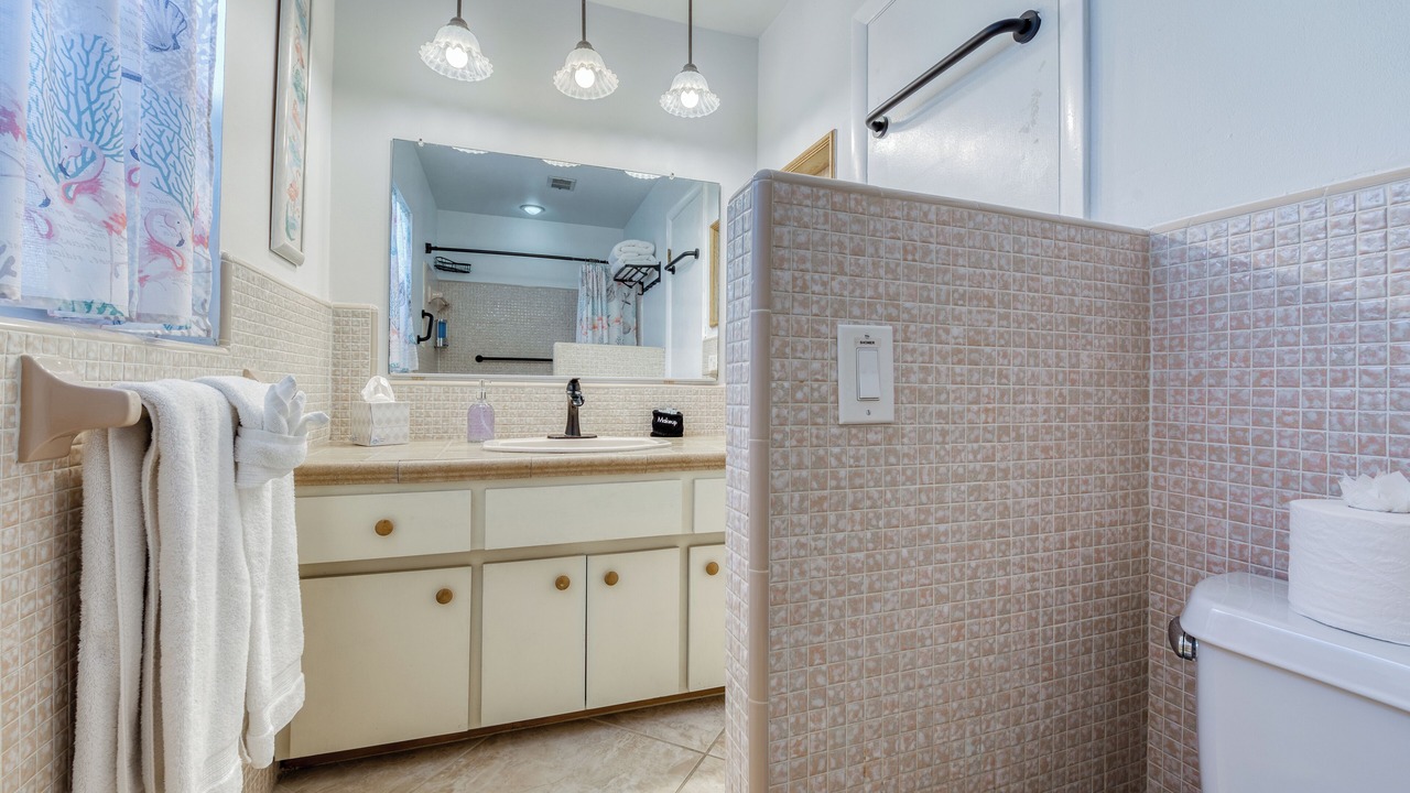 Photo of Bathroom in Cocoa Isles