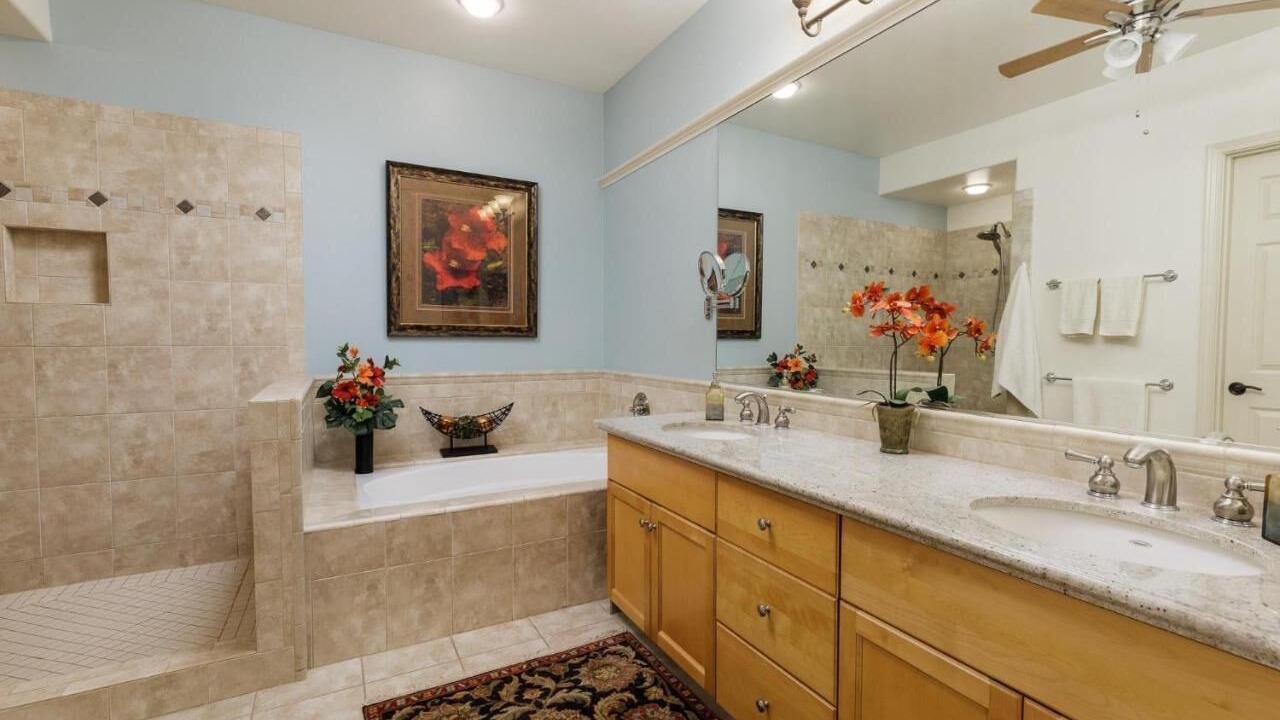 Photo of Bathroom in Kulalani