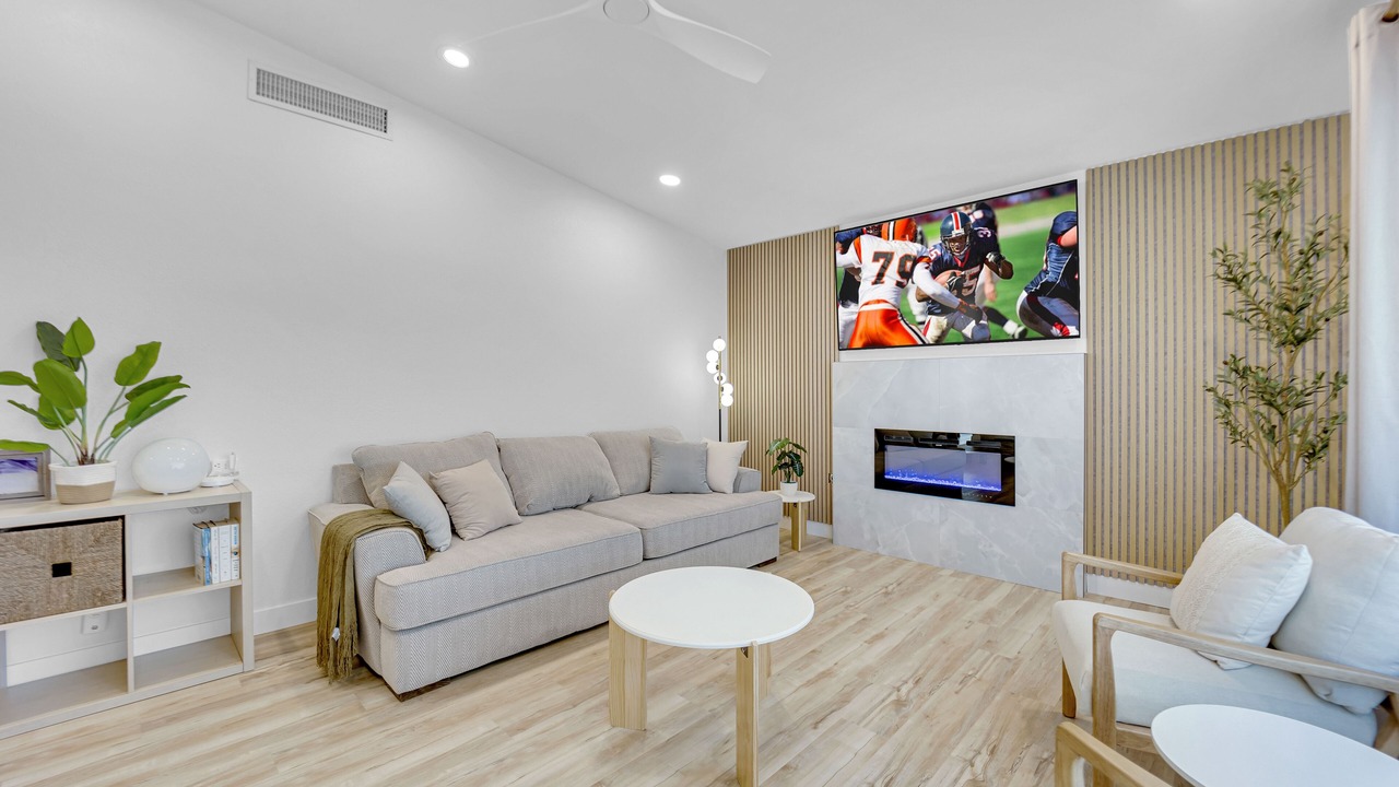 Photo of Livingroom in Spring Valley