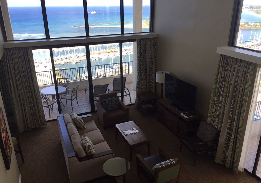 Photo of Livingroom in Waikiki