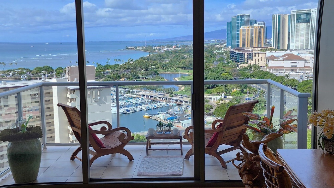Photo of Bedroom in Waikiki
