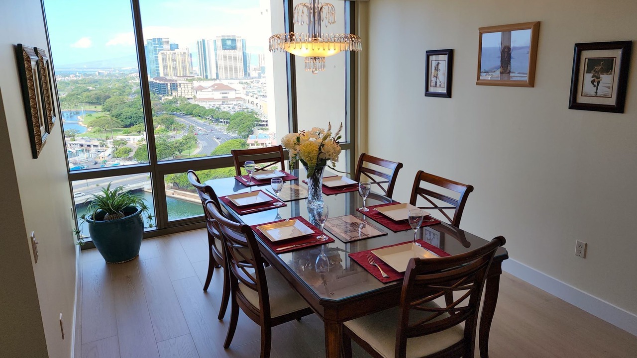 Photo of Livingroom in Waikiki