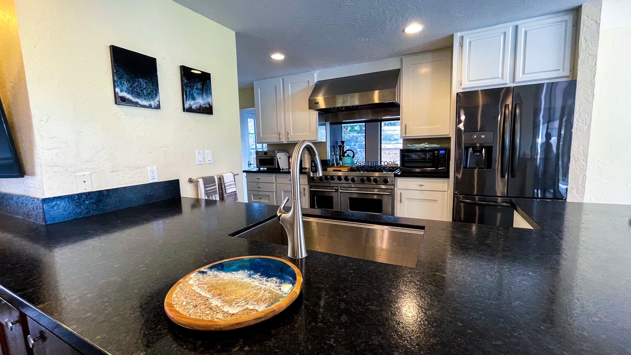 Photo of Kitchen in Kona Palisades