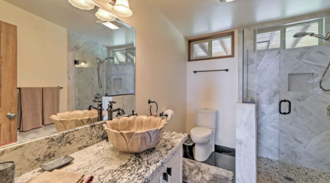 Photo of Bathroom in Honomu