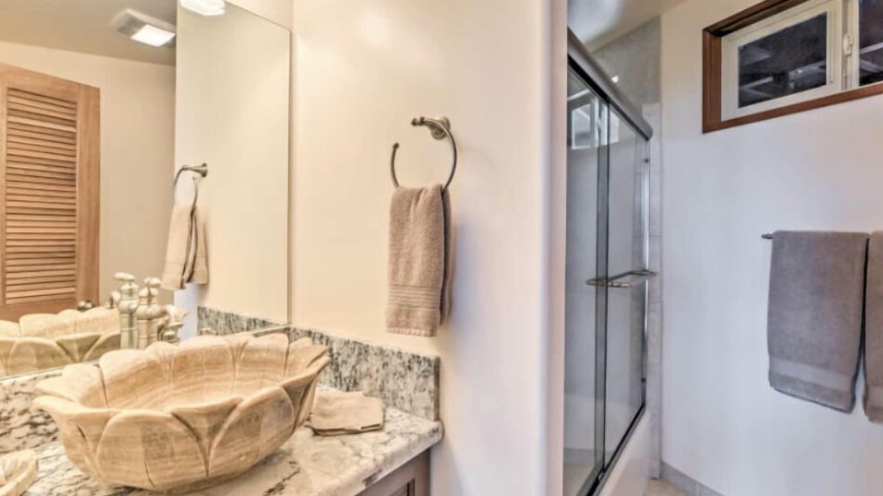 Photo of Bathroom in Honomu
