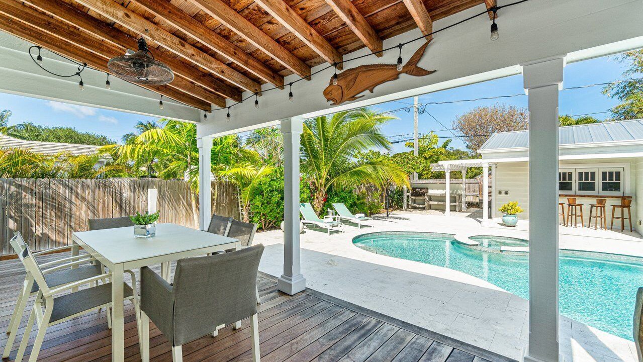 Photo of Outdoor in Parrot Cove