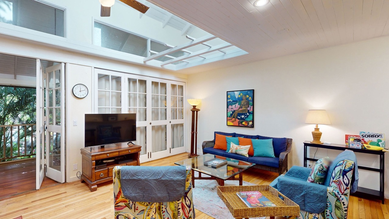 Photo of Livingroom in Maunaloa