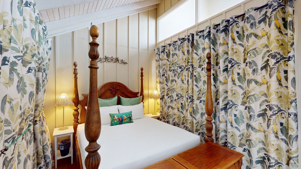 Photo of Bedroom in Maunaloa