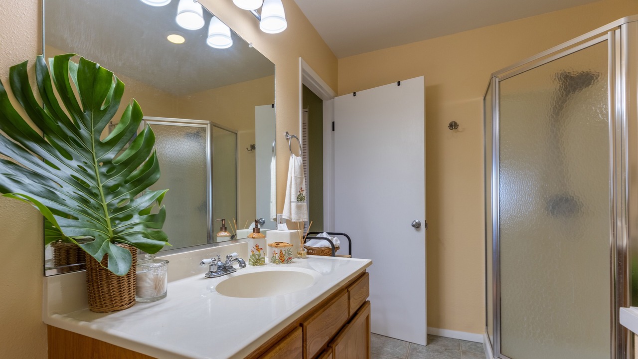Photo of Bathroom in Kona Palisades