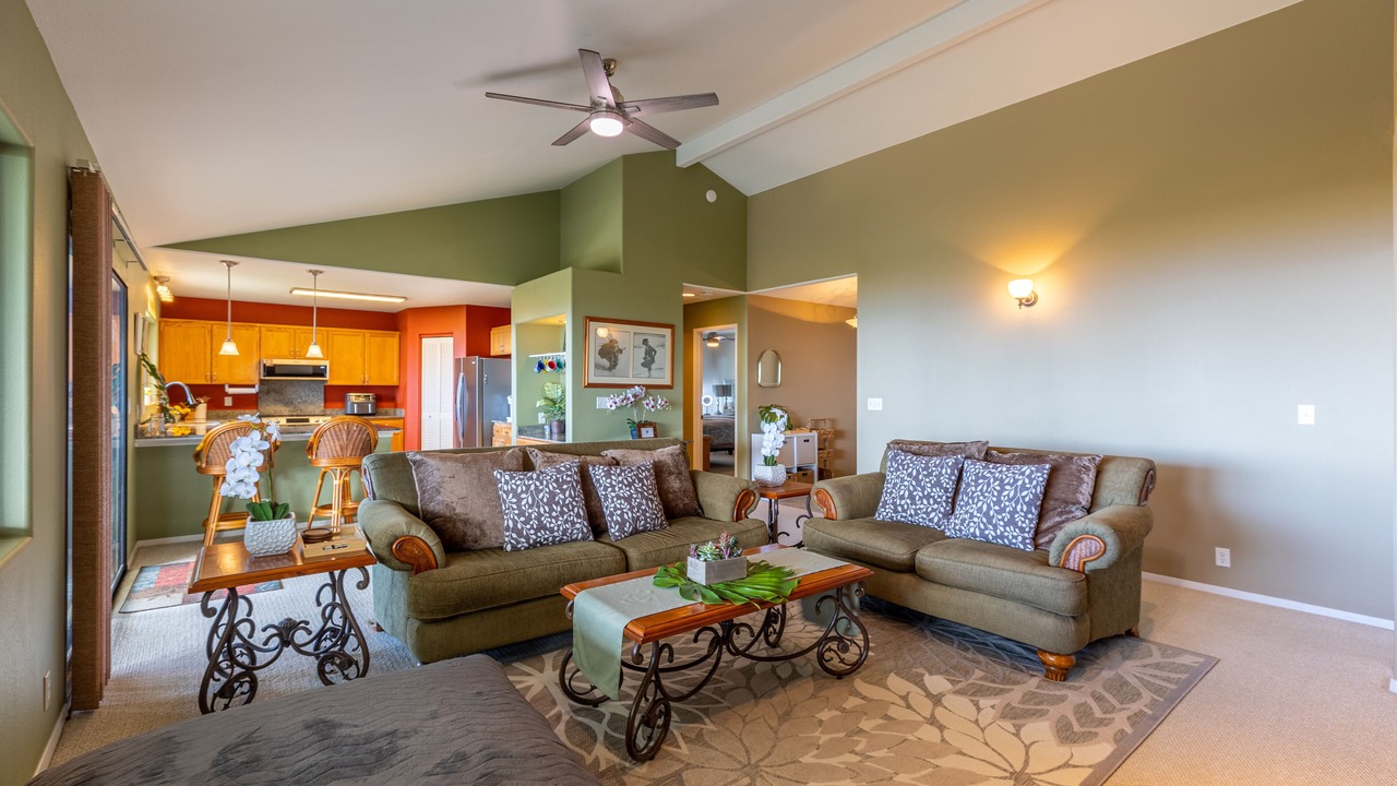 Photo of Livingroom in Kona Palisades