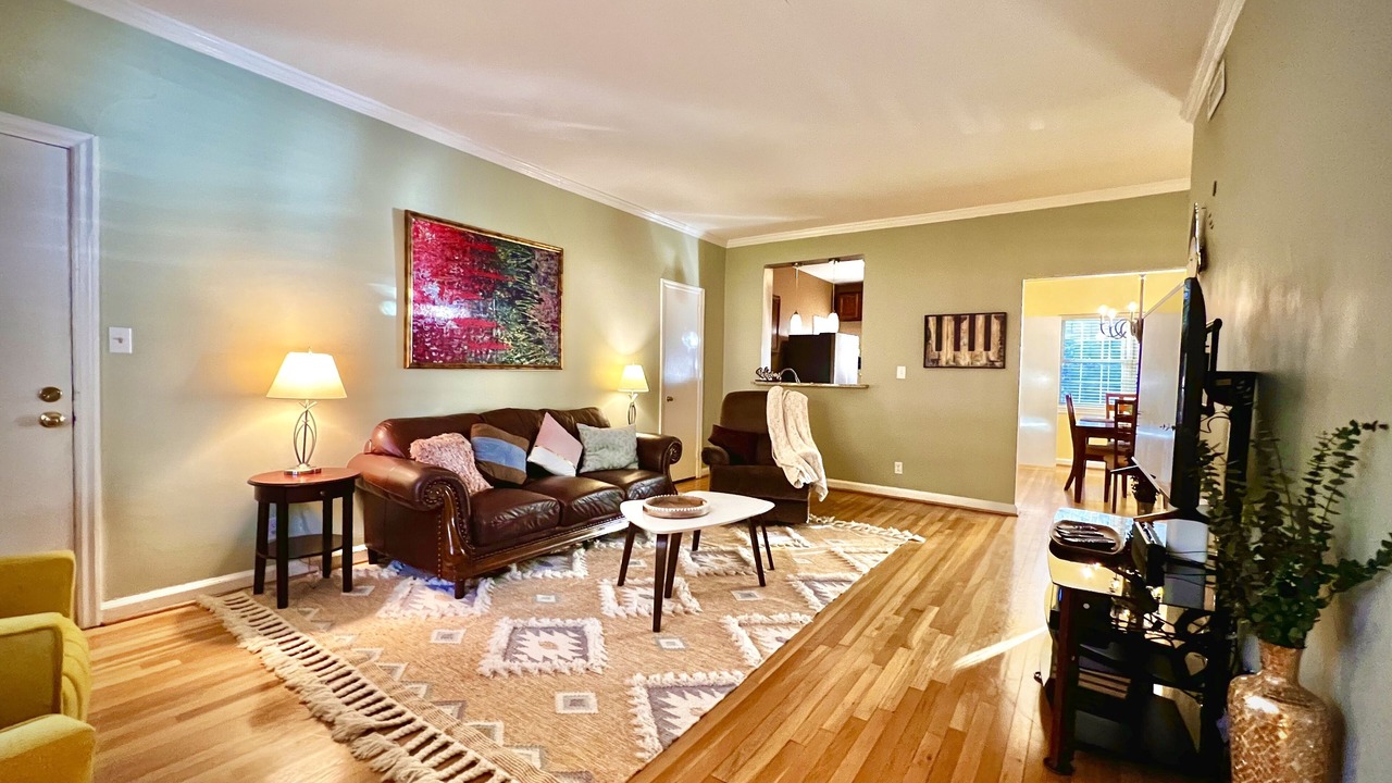 Photo of Livingroom in Garden Hills
