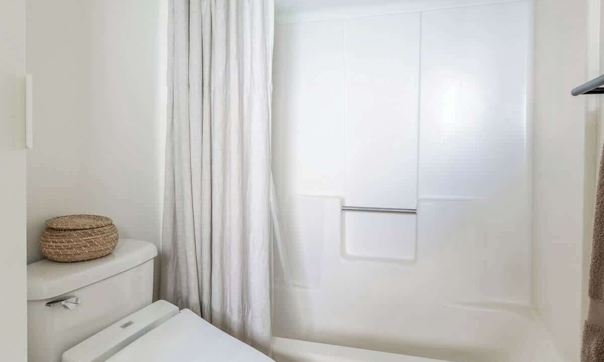 Photo of Bathroom in Kealakekua