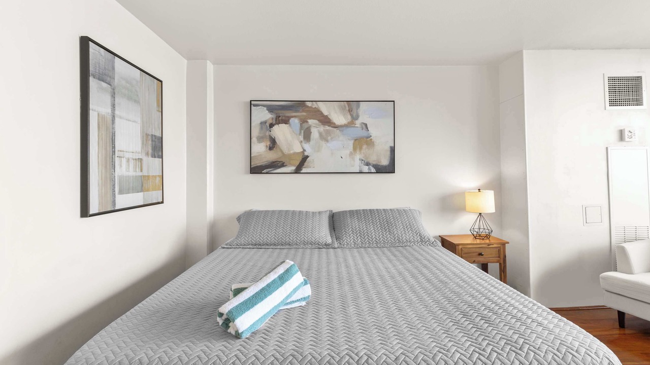 Photo of Bedroom in Waikiki