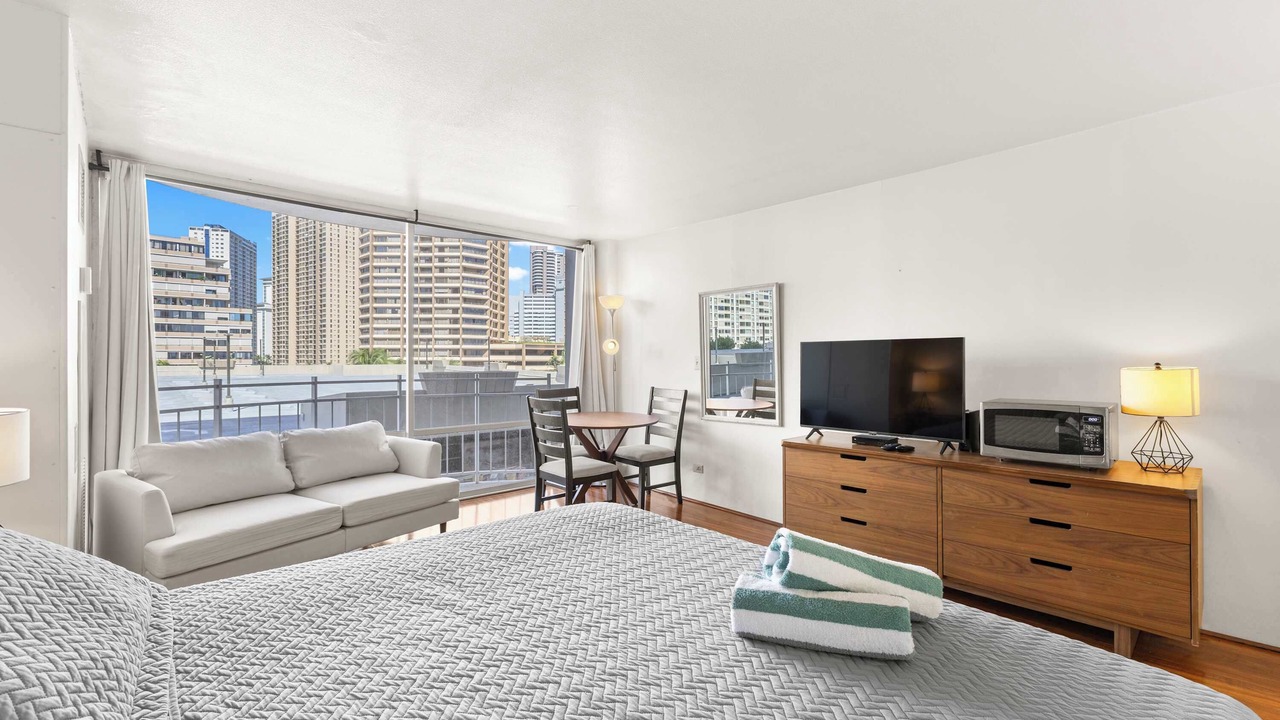 Photo of Bedroom in Waikiki