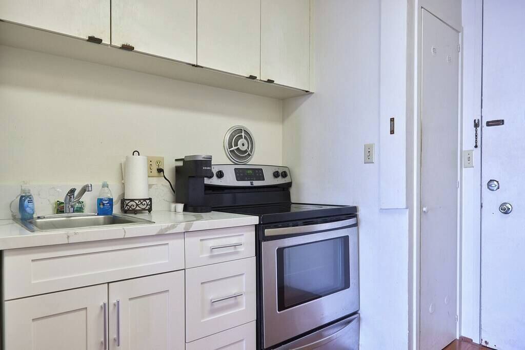 Photo of Kitchen in Waikiki
