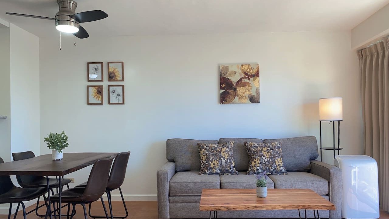 Photo of Livingroom in McCully - Moiliili