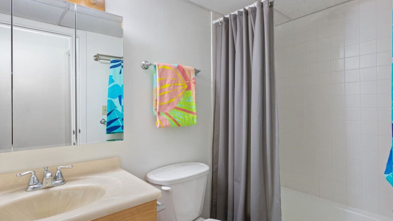 Photo of Bathroom in McCully - Moiliili