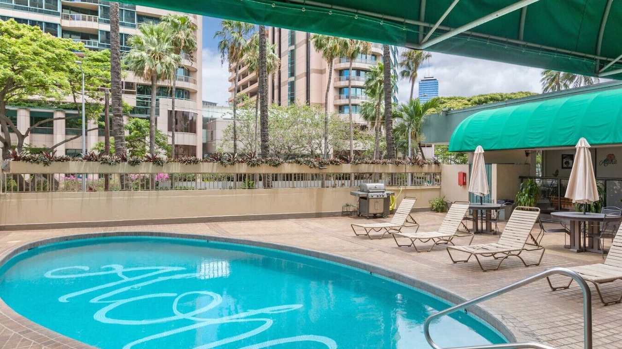 Photo of Outdoor in McCully - Moiliili