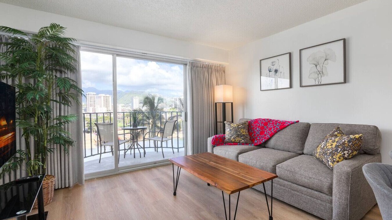 Photo of Livingroom in McCully - Moiliili