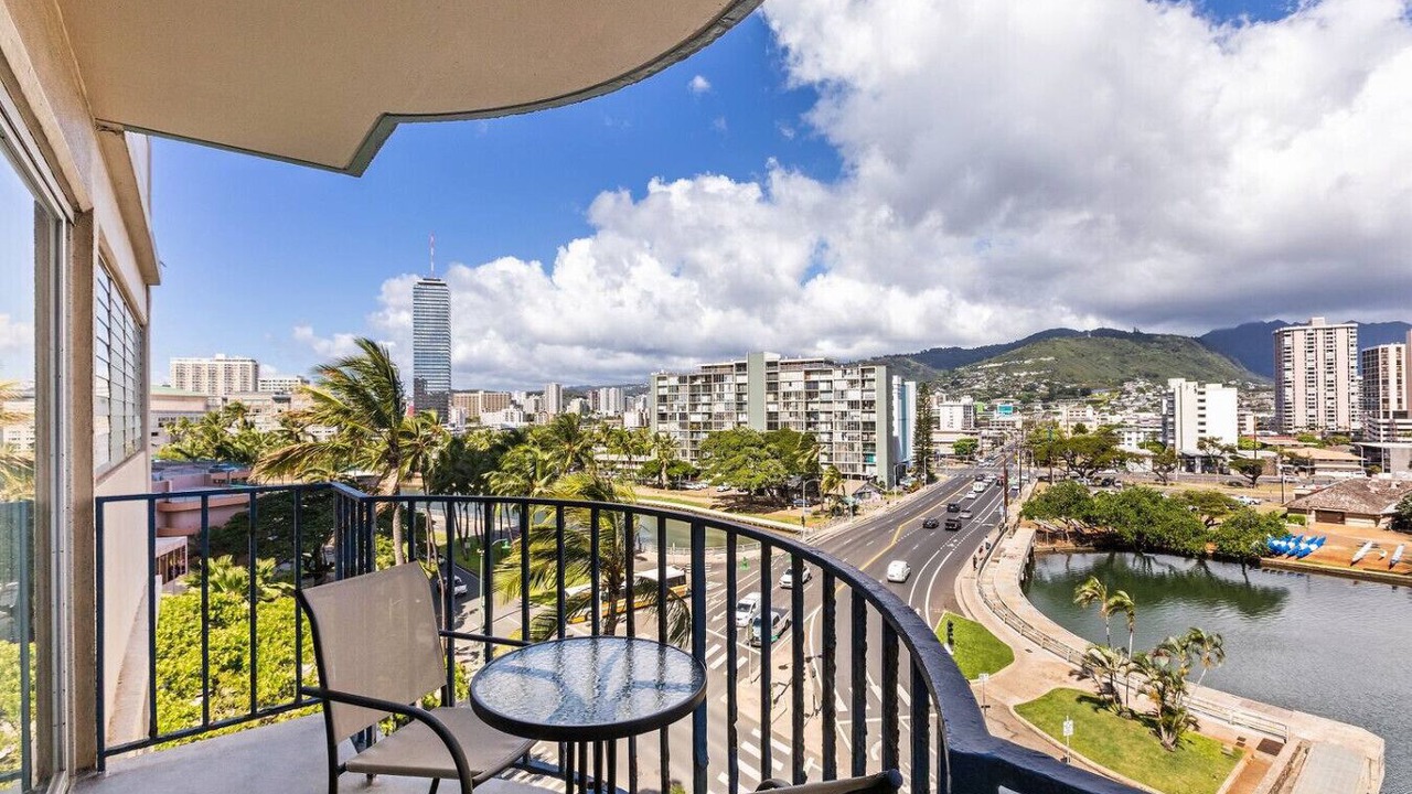 Photo of Outdoor in McCully - Moiliili