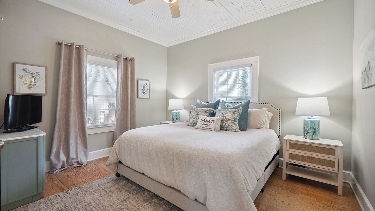 Photo of Bedroom in Hickory
