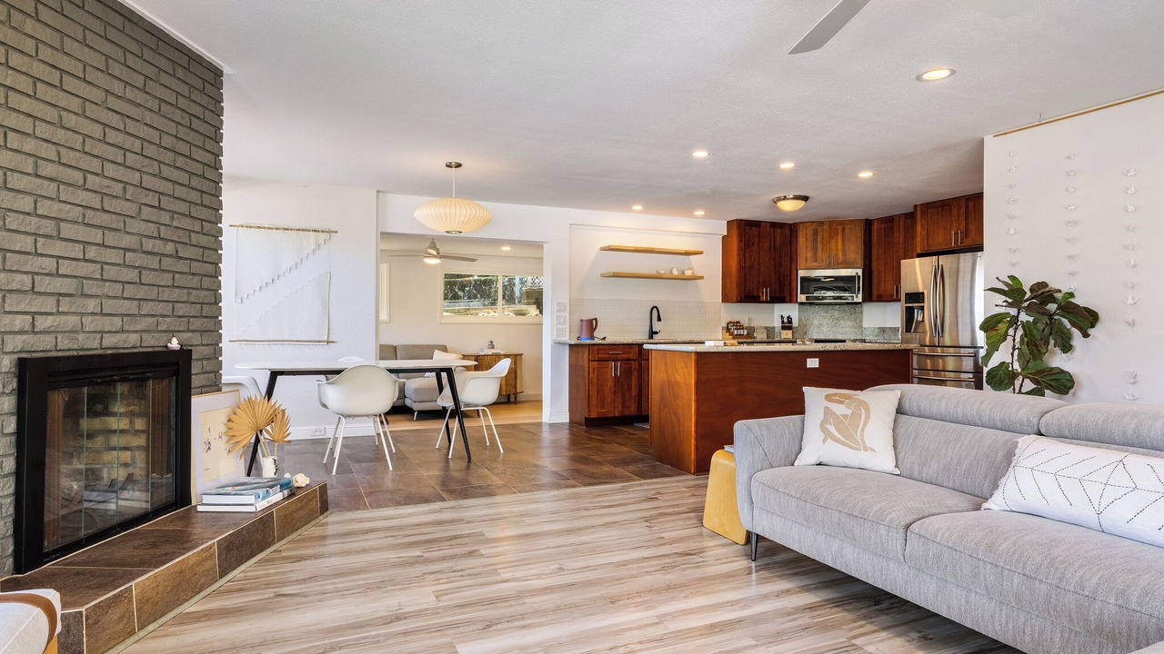 Photo of Livingroom in Manoa