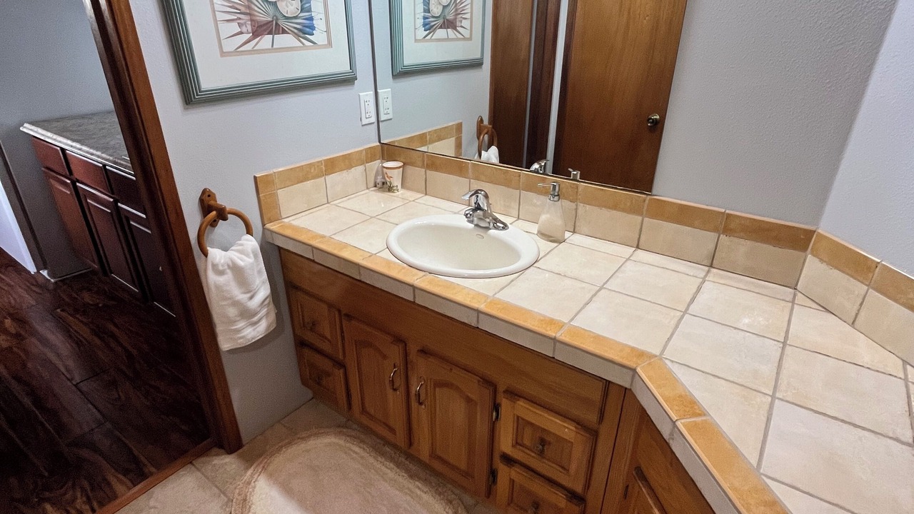 Photo of Bathroom in Kahaluu-Keauhou