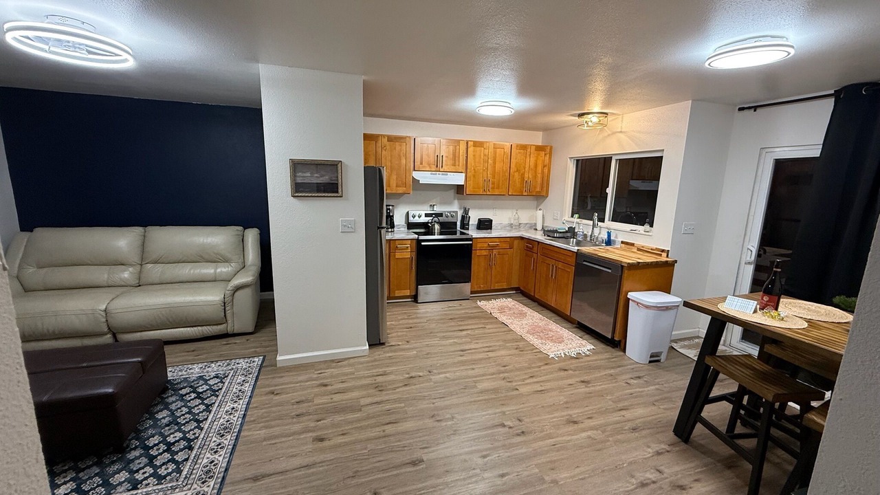 Photo of Livingroom in Waianae
