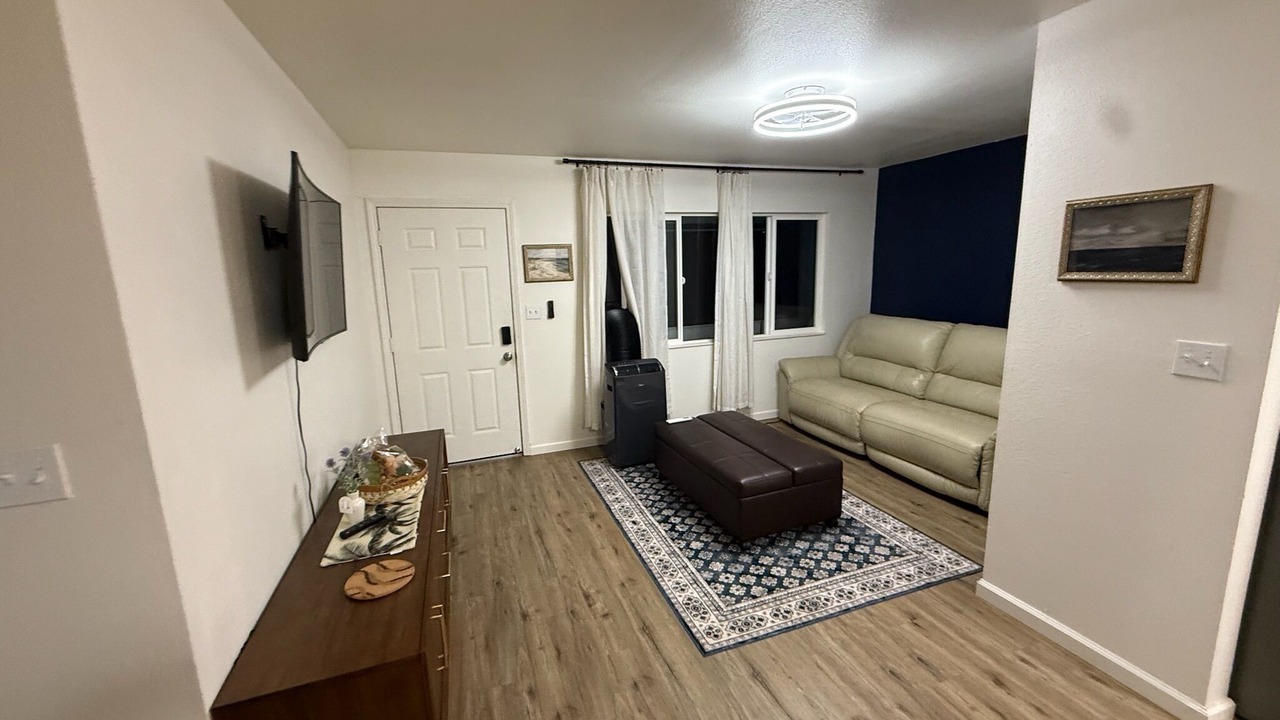 Photo of Livingroom in Waianae