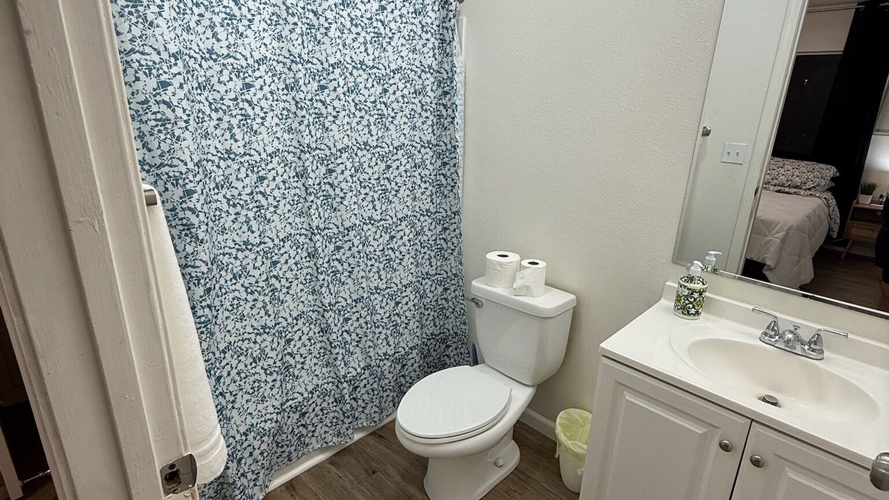 Photo of Bathroom in Waianae