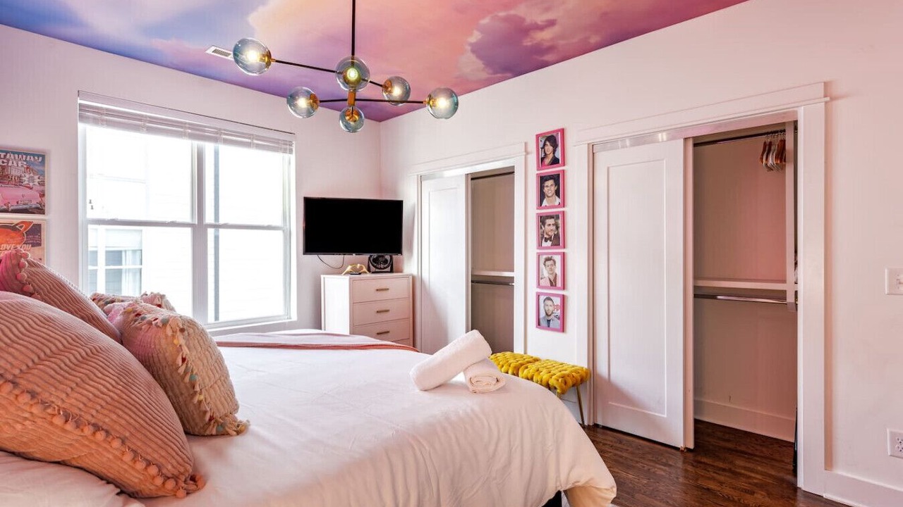 Photo of Bedroom in Hillsboro West End