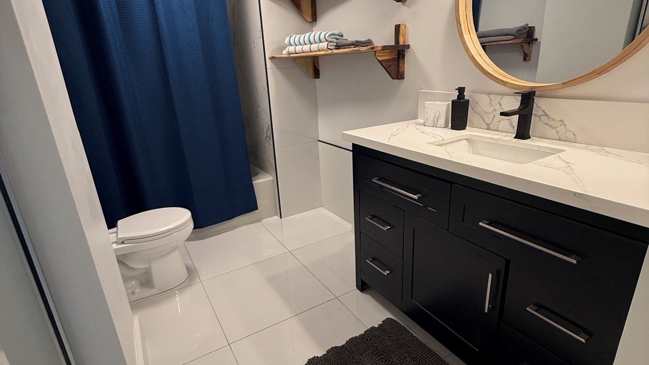 Photo of Bathroom in Makaha