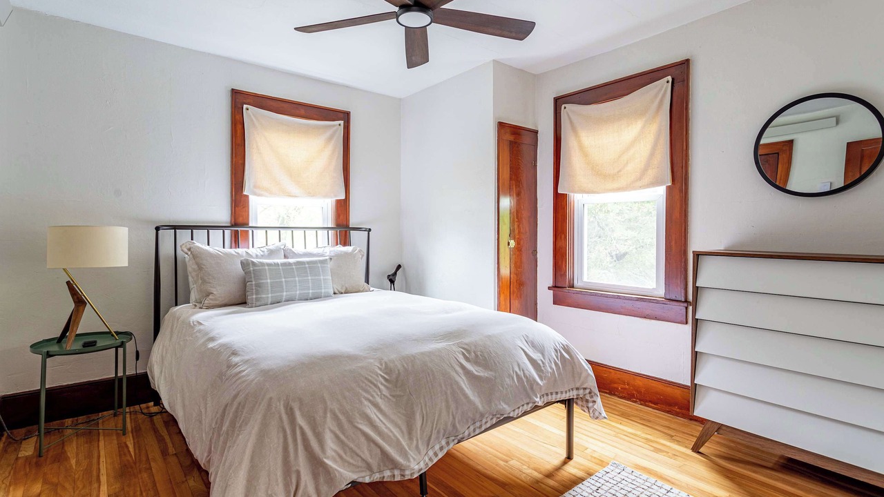 Photo of Bedroom in Livingston Manor