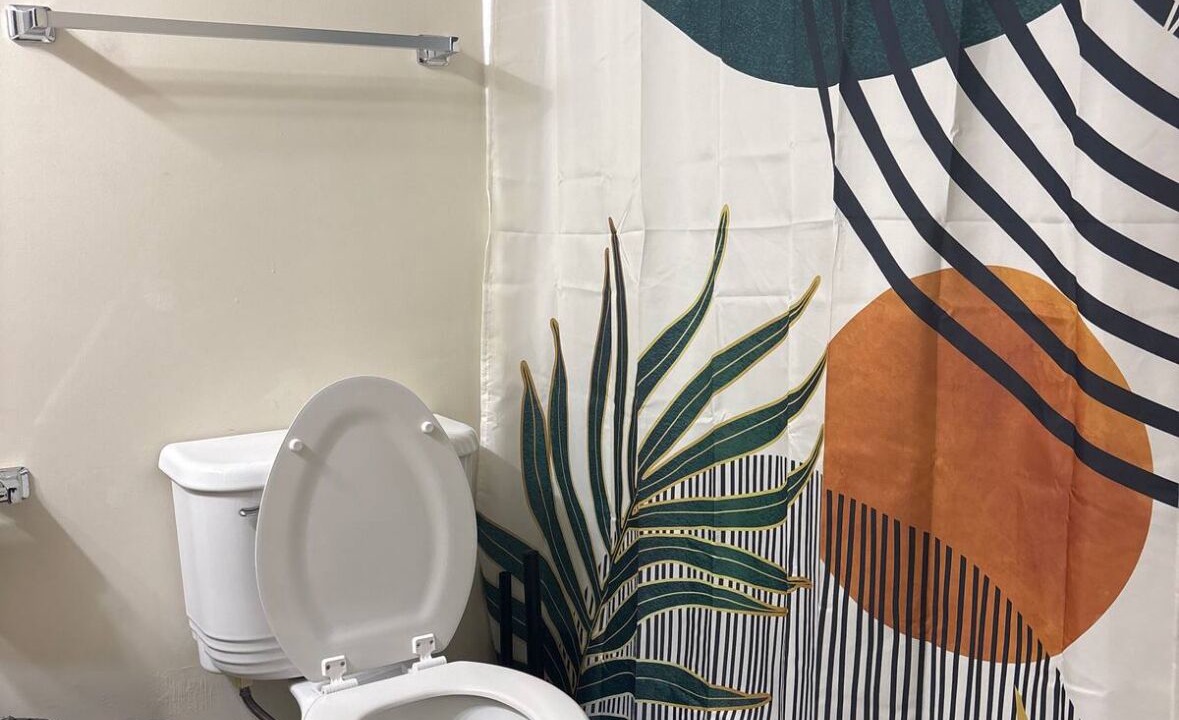 Photo of Bathroom in McCully - Moiliili
