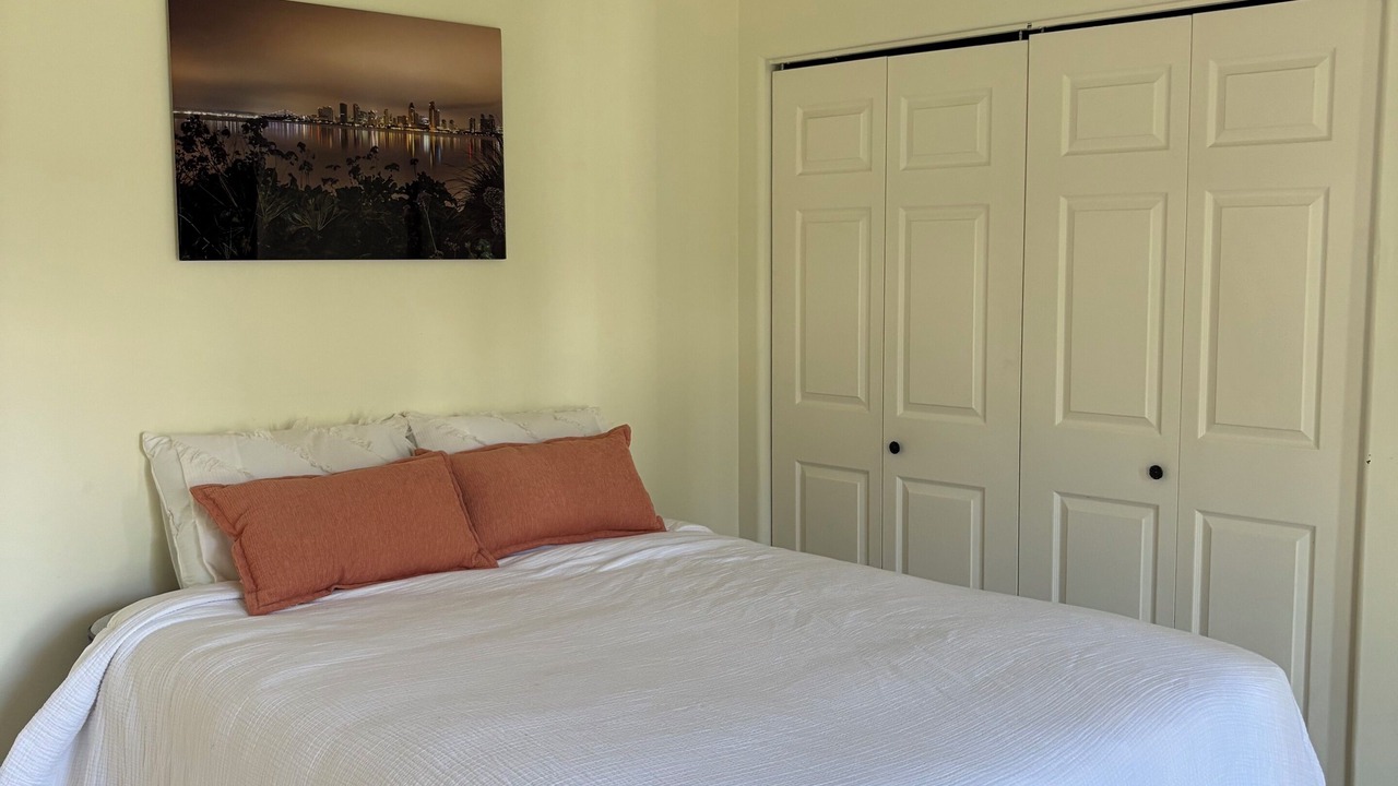 Photo of Bedroom in Kona Palisades