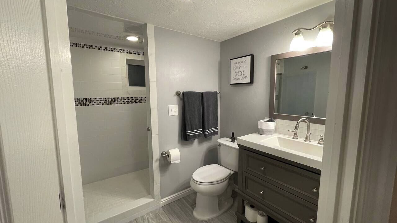 Photo of Bathroom in Murray