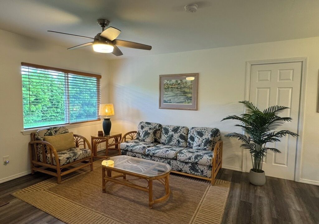 Photo of Livingroom in Ainaloa