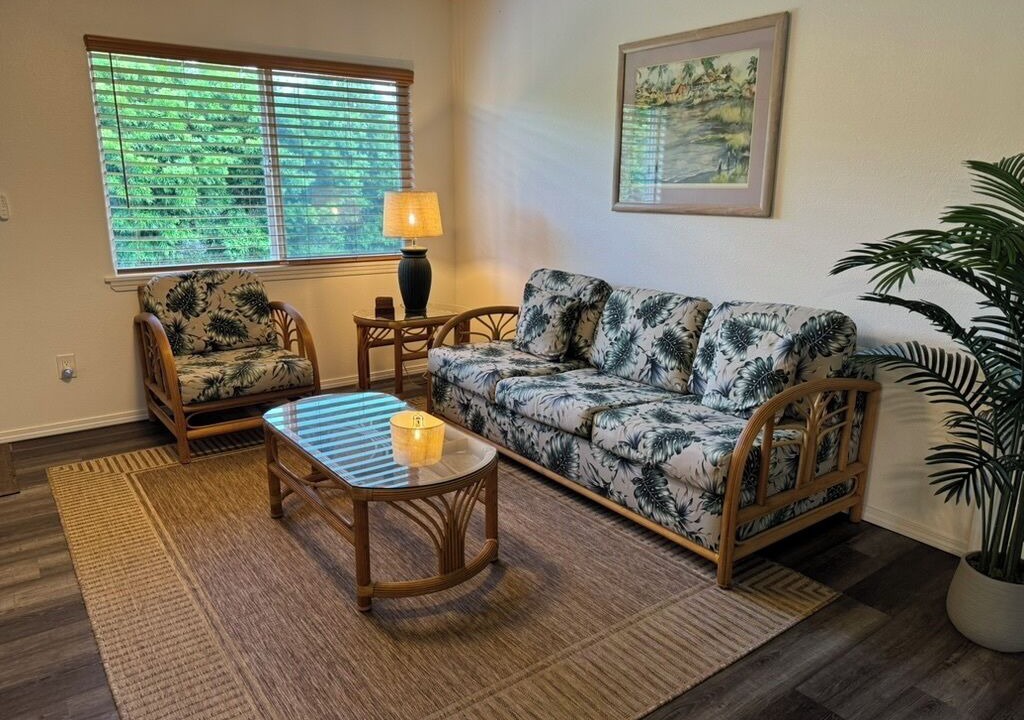 Photo of Livingroom in Ainaloa