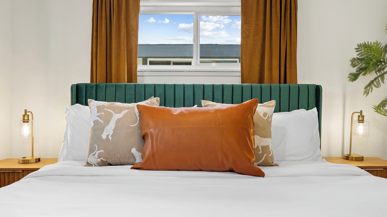 Photo of Bedroom in Sherwood Forest and Thistle Development