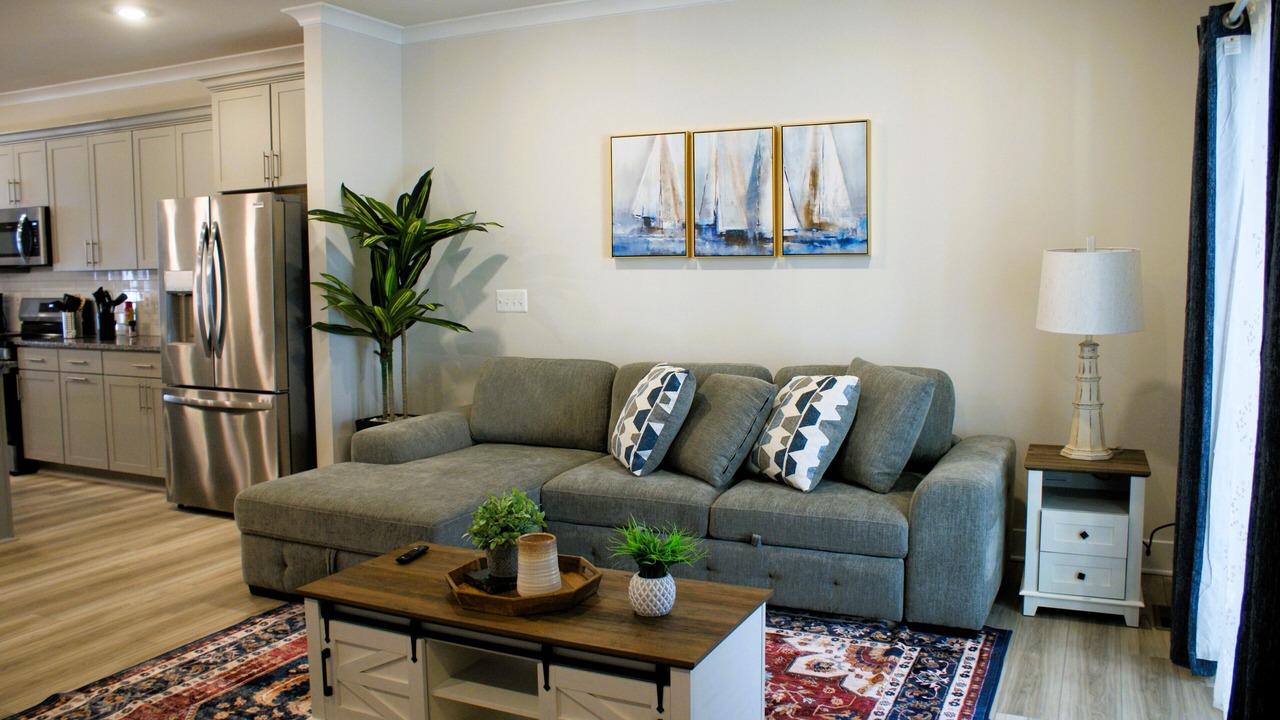 Photo of Livingroom in Caine Woods