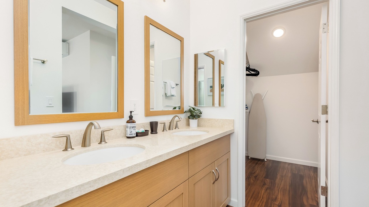 Photo of Bathroom in Makaha Valley
