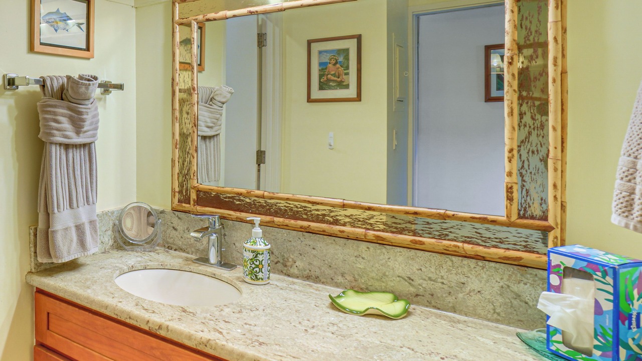 Photo of Bathroom in Maunaloa