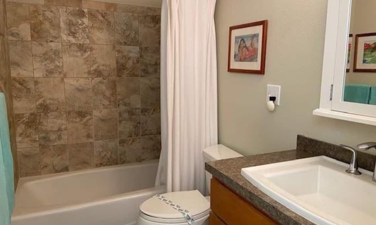 Photo of Bathroom in Ualapue